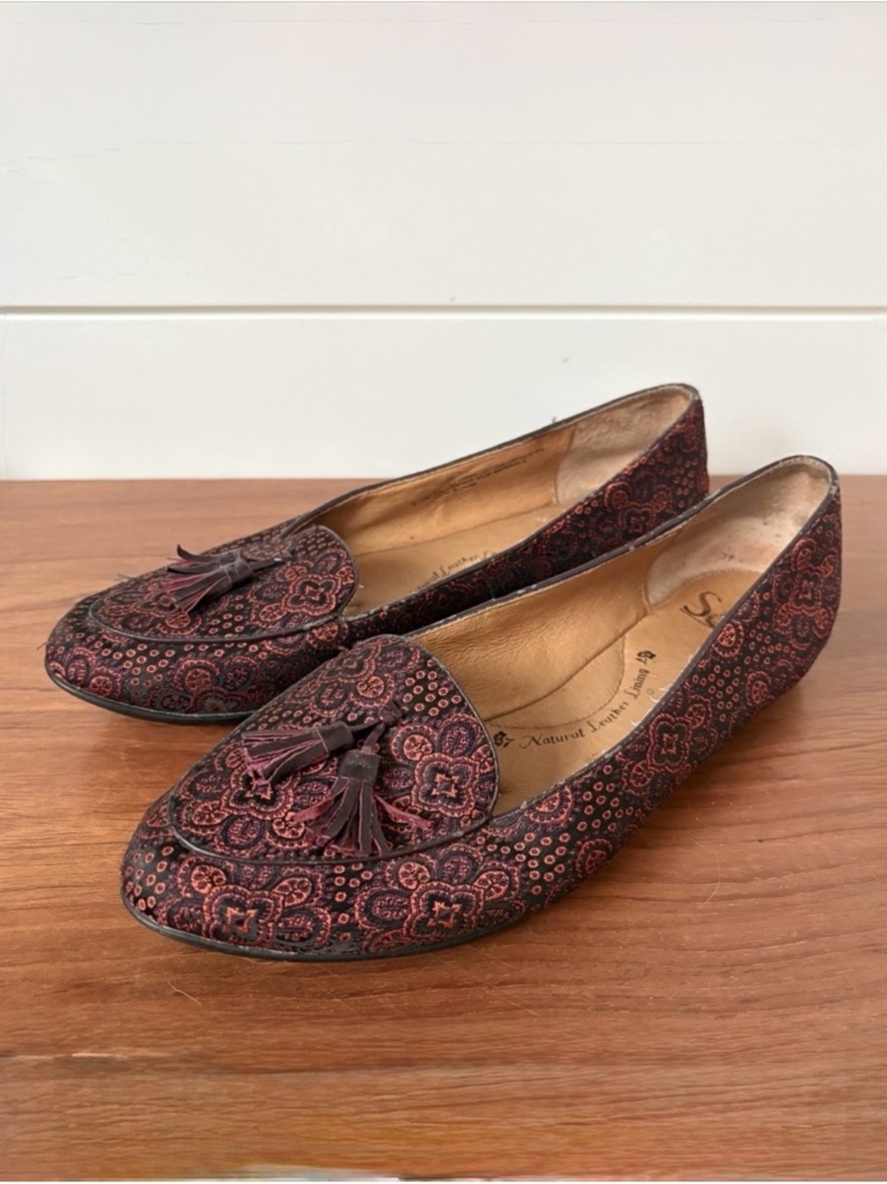 Sofft Somers Womens Loafers Shoes Whimsygoth Red Tapestry Brocade Tassels Sz 8.5